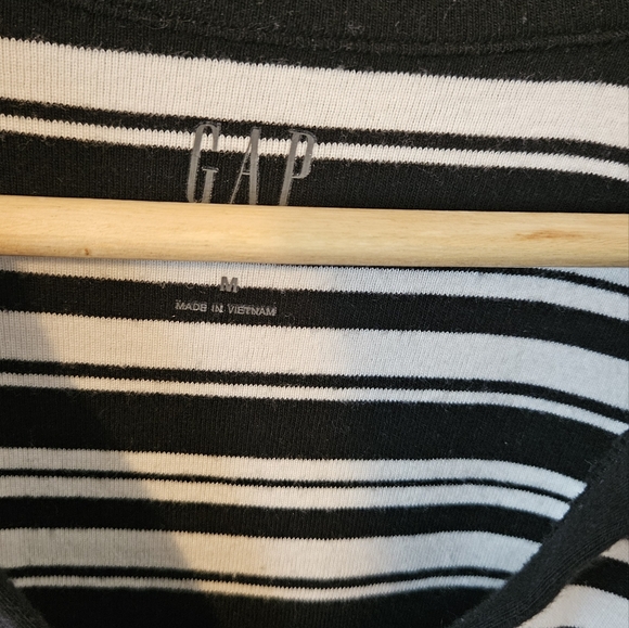 Gap short sleeve polo, Size M, black and white strip - Picture 3 of 3